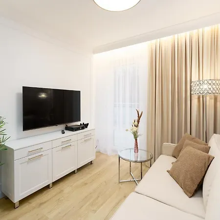 Апартаменти Aquabaltic Aquarius Ii